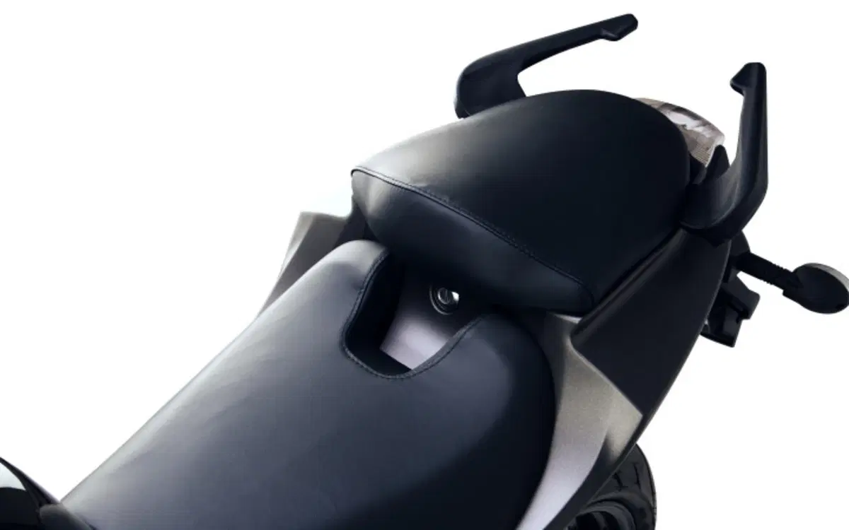 Hyosung Comet GT 125 Comet GT 125 R (2015) (13)