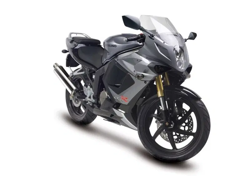 Hyosung Comet GT 125 Comet GT 125 R (2015) (2)