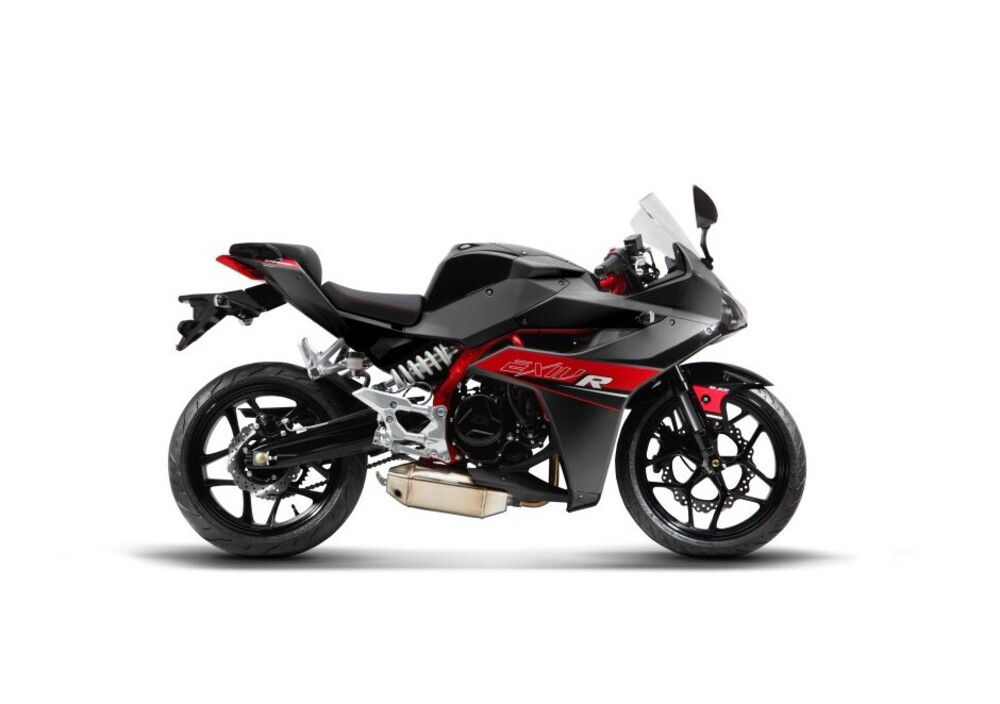 Hyosung GD 250 R (2015 - 16) (2)