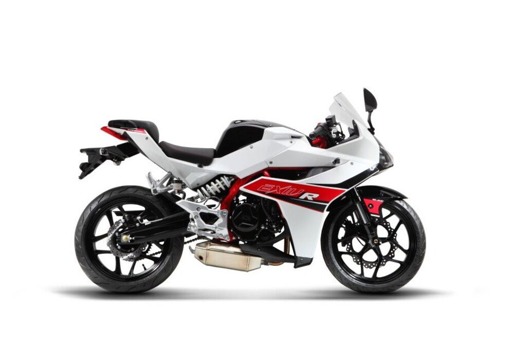 Hyosung GD 250 R (2015 - 16) (3)