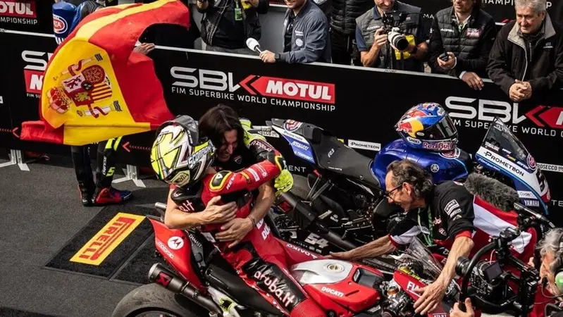 SBK 2023. GP d'Olanda. Tre su tre! Alvaro Bautista vince anche Gara 2 ad Assen