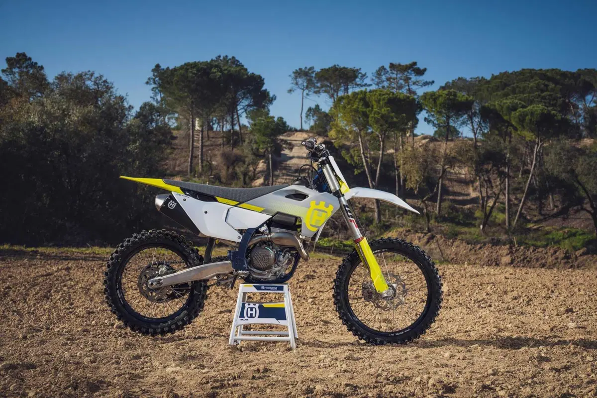 Husqvarna Motorcycles presenta la sua gamma motocross 2024 (11)