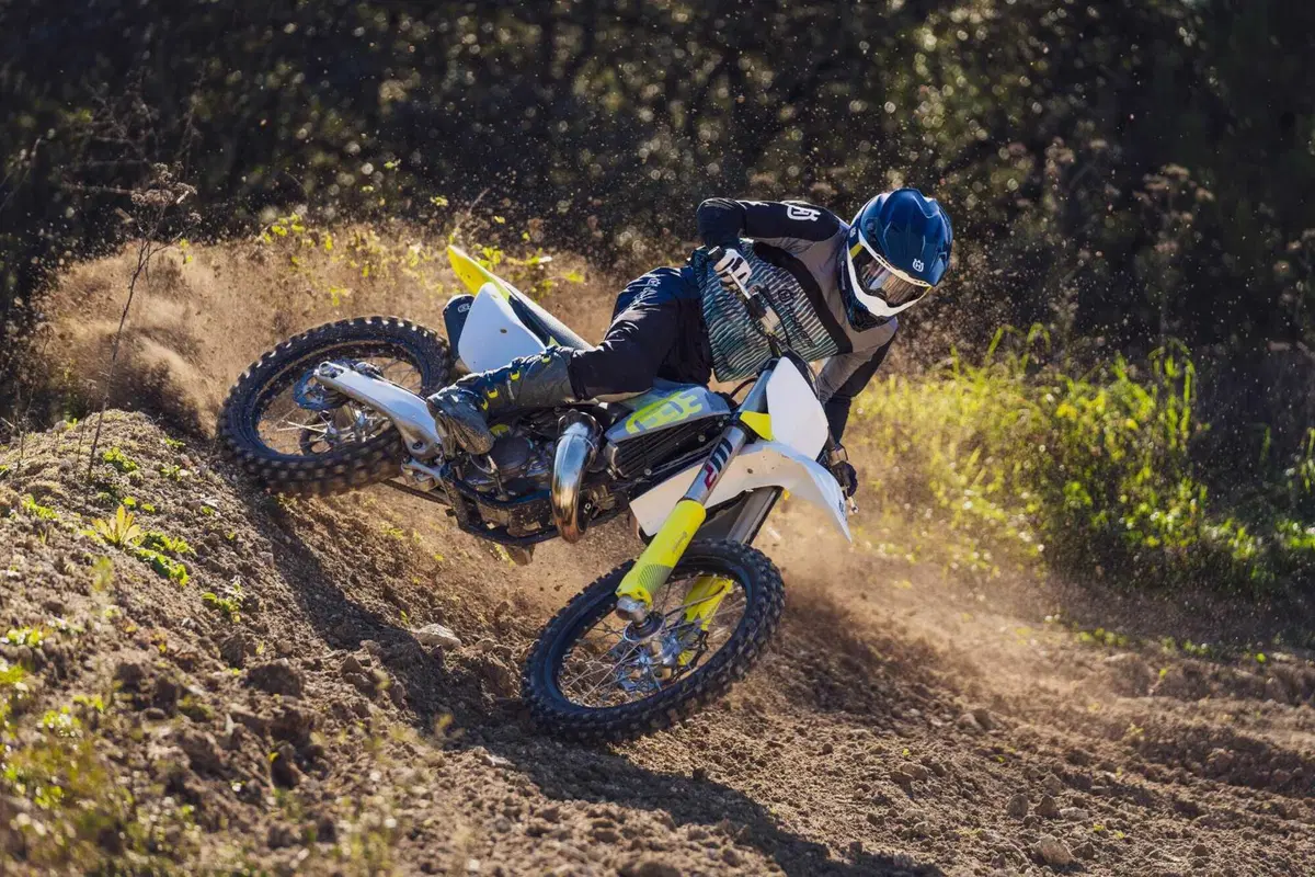 Husqvarna Motorcycles presenta la sua gamma motocross 2024 (16)