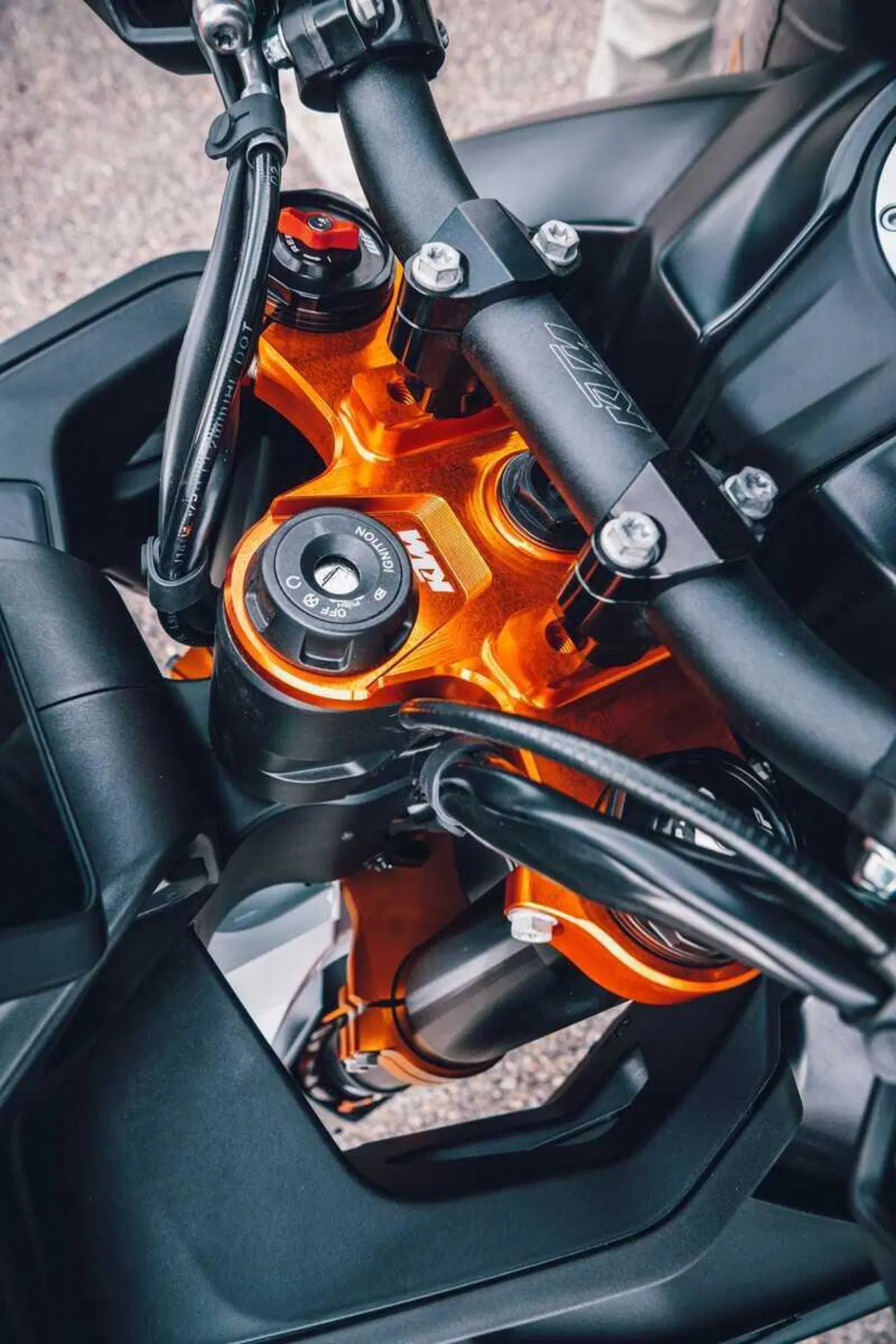 Nuova KTM 890 SMT! Il ritorno della SuperMoto Tourer  (2)
