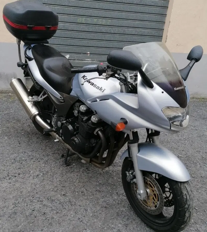 Kawasaki ZR-7 (2001 - 04)