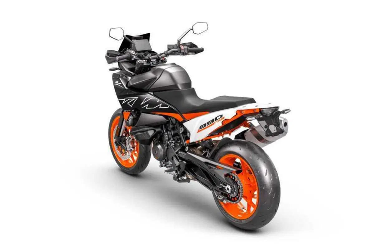 KTM 890 SMT TEST (7)