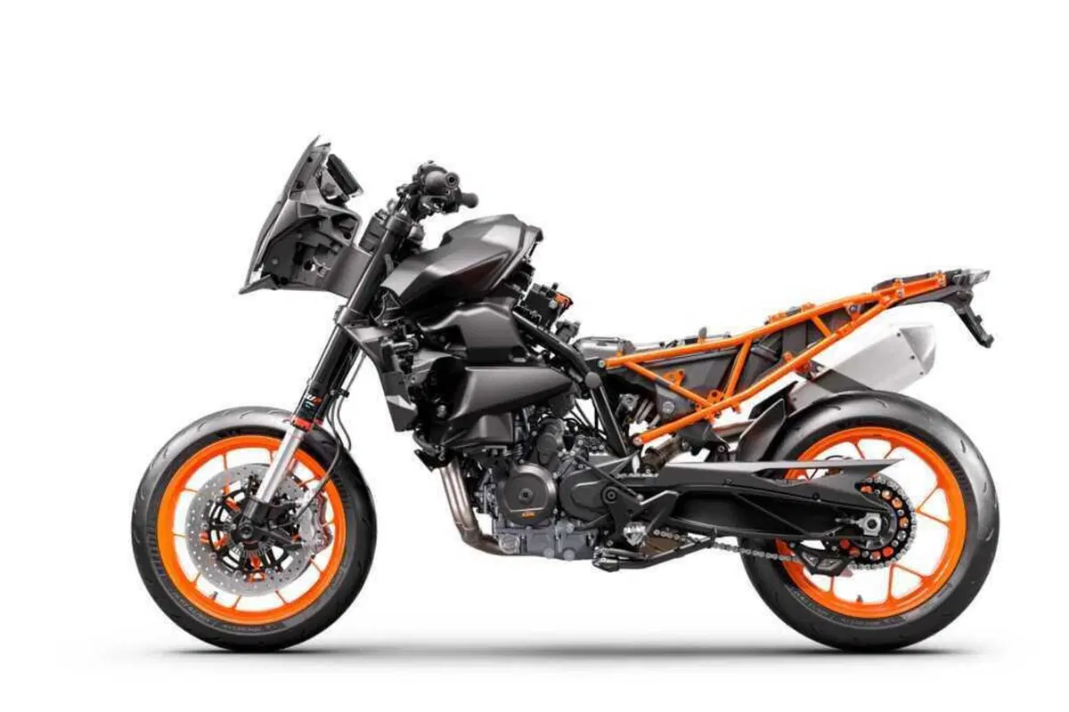 KTM 890 SMT TEST