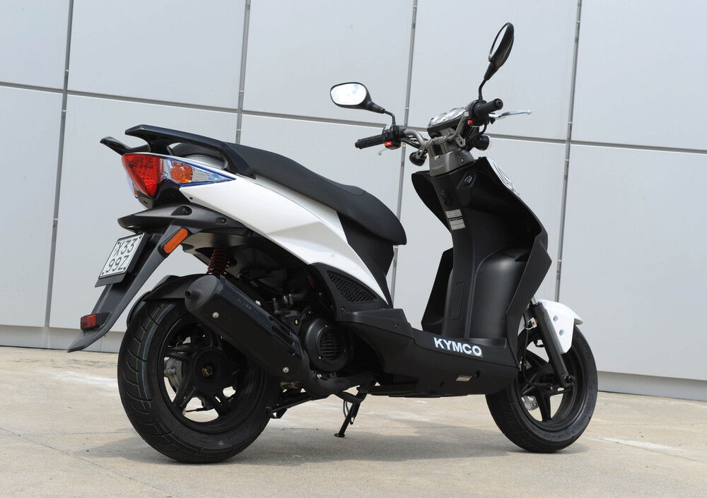 Kymco Agility 50 RS naked (2010 - 20) (3)