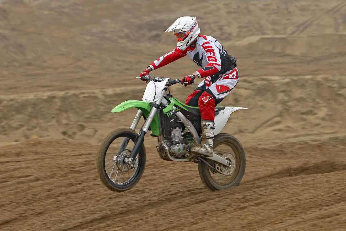Kawasaki KX 450 F 4T 2015 (3)