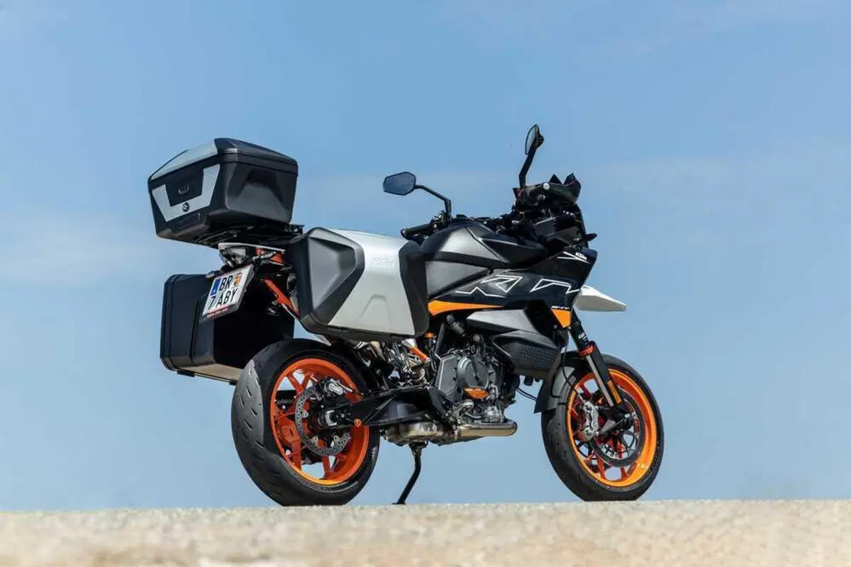 KTM 890 SMT TEST: la Supermoto Tourer è tornata!