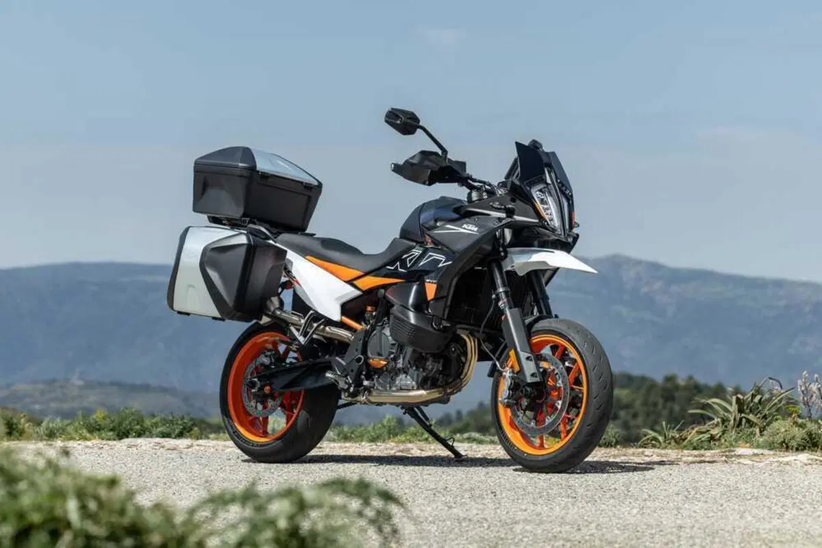 KTM 890 SMT TEST: la Supermoto Tourer è tornata! (2)
