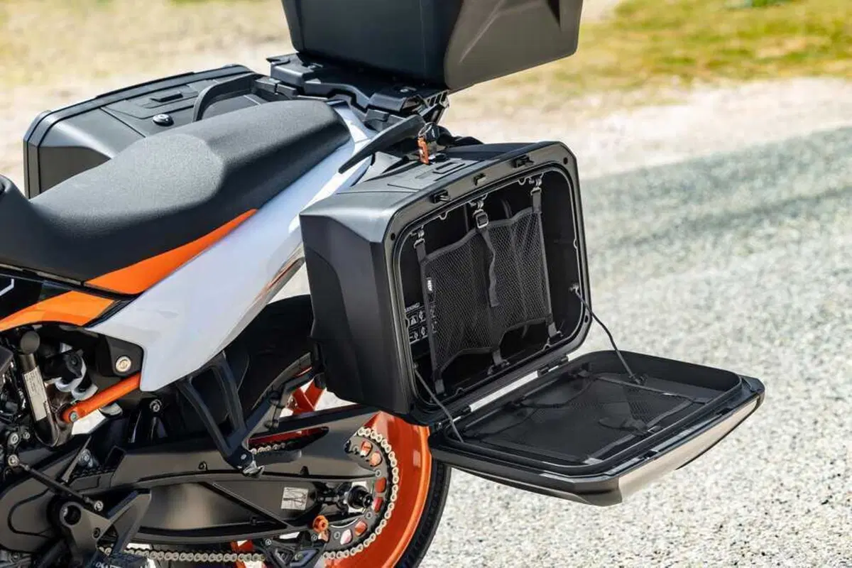 KTM 890 SMT TEST: la Supermoto Tourer è tornata! (3)