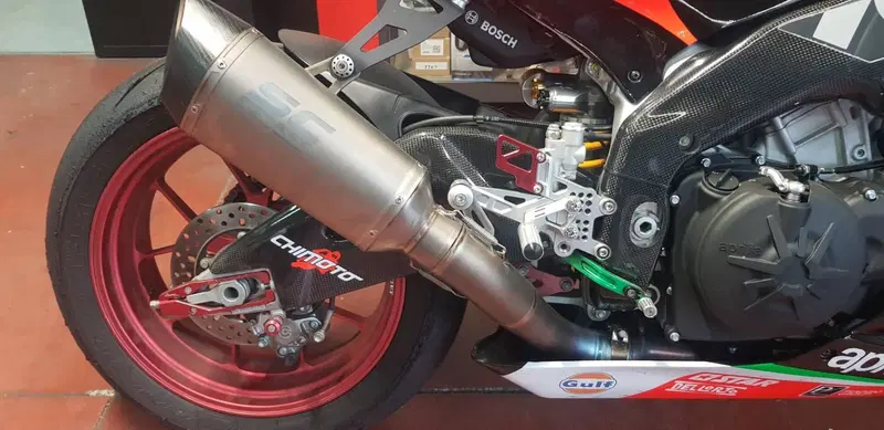 Aprilia RSV4 RF ABS (2015 - 17) (4)