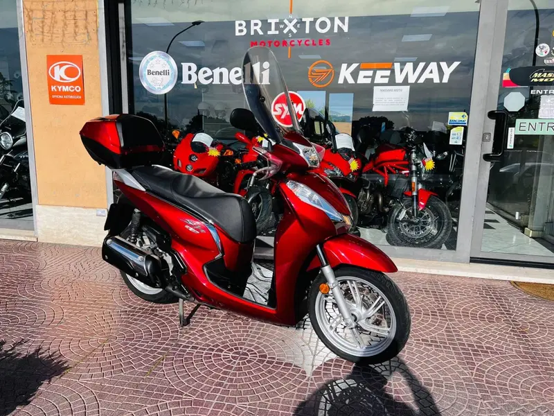 Honda SH 300 i ABS (2016 - 20) (6)