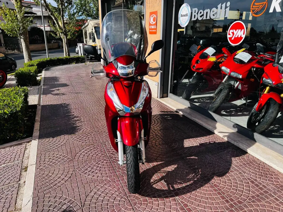 Honda SH 300 i ABS (2016 - 20) (9)