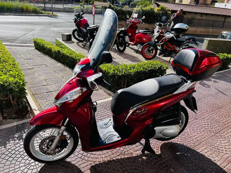 Honda SH 300 i ABS (2016 - 20) (10)