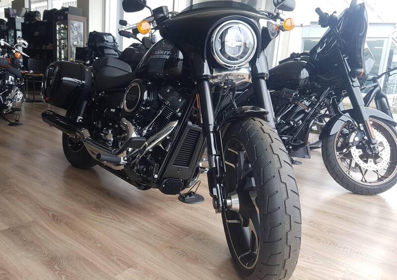 Vendo Harley Davidson Sport Glide 2021 24 nuova a Arezzo