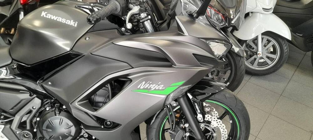 Kawasaki Ninja 650 (2021 - 24) (2)