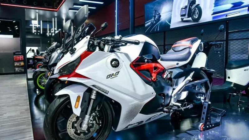 L'elettrica OAO e le altre novit&agrave; che QJ Motor ha mostrato a Canton