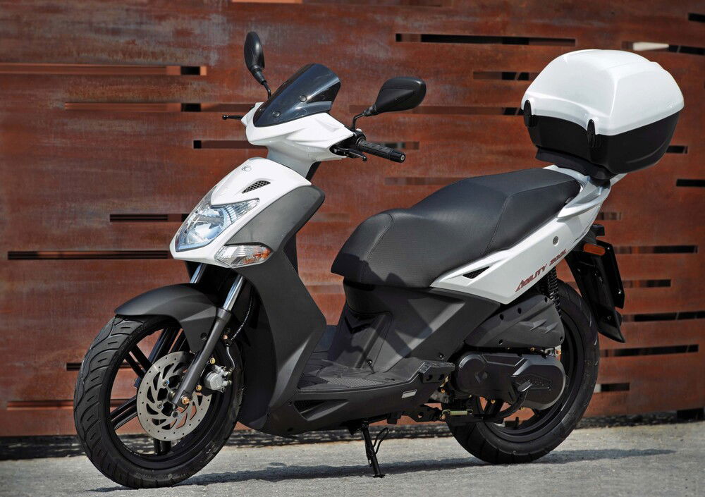 Kymco Agility 200i R16 (2008 - 16) (3)