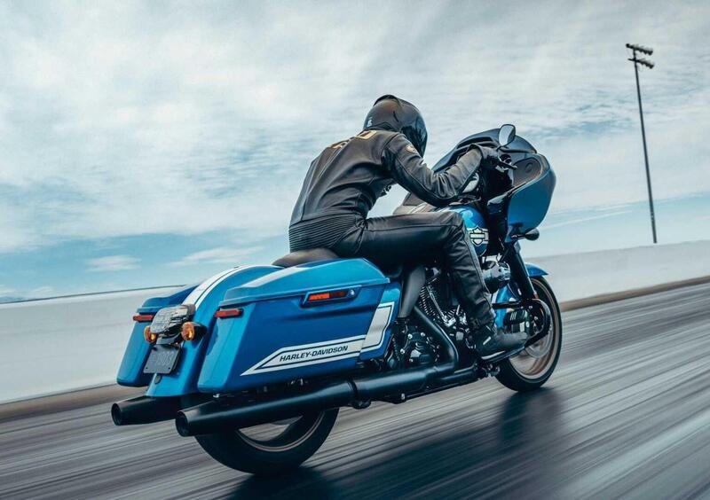 Harley-Davidson Touring Road Glide ST Fast Johnnie Enthusiast (2023) (3)