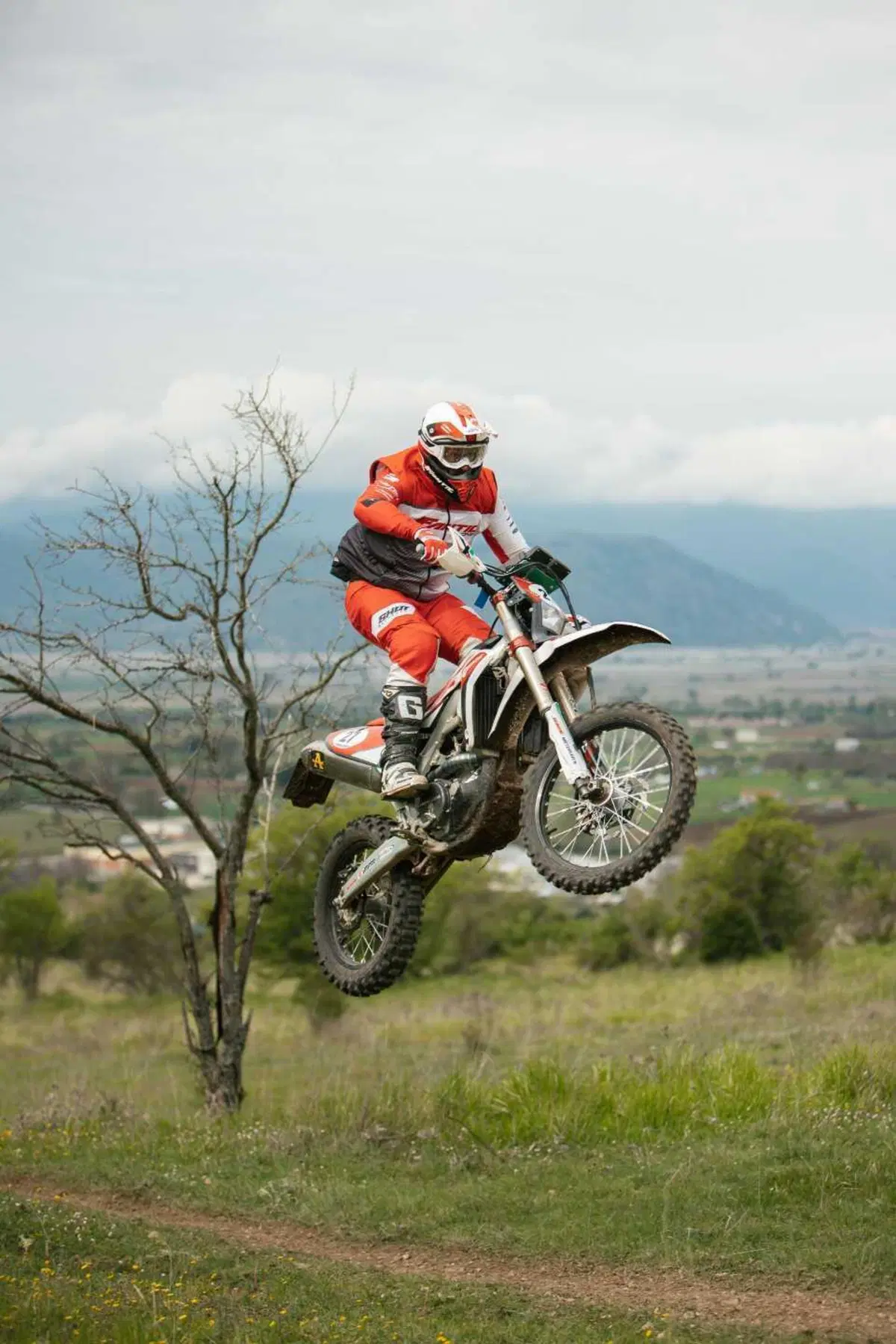 In Abruzzo un rally bestiale: cadute e un mare di sassi! Il nostro racconto con la Fantic
