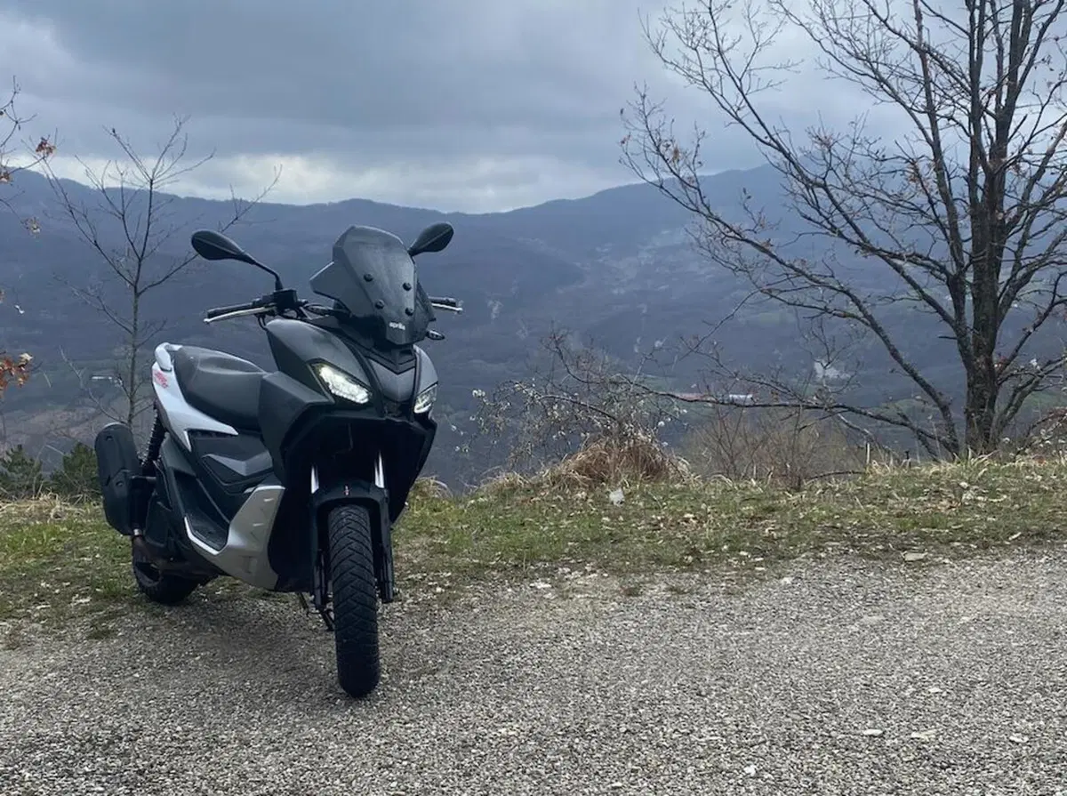 Aprilia SR 125 GT: io sono versatilità! [LONG TEST] (2)