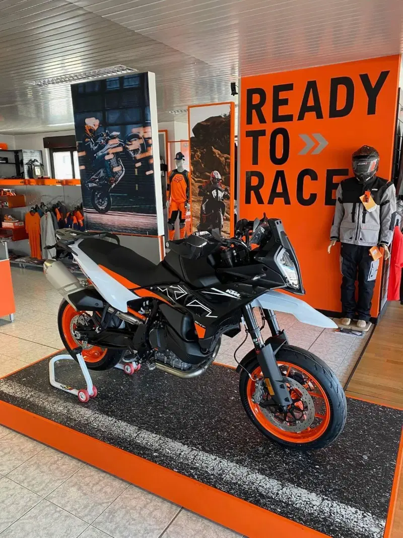 KTM 890 SMT (2023 - 25)
