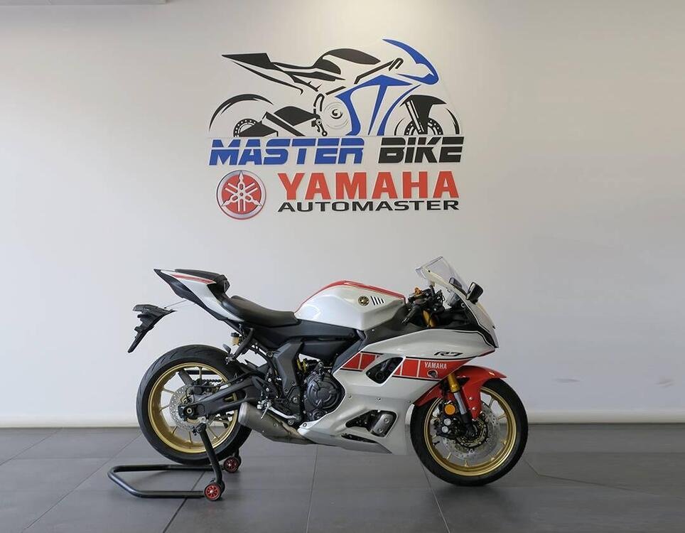 Yamaha YZF R7 World GP 60th Anniversary (2022 - 23) (2)