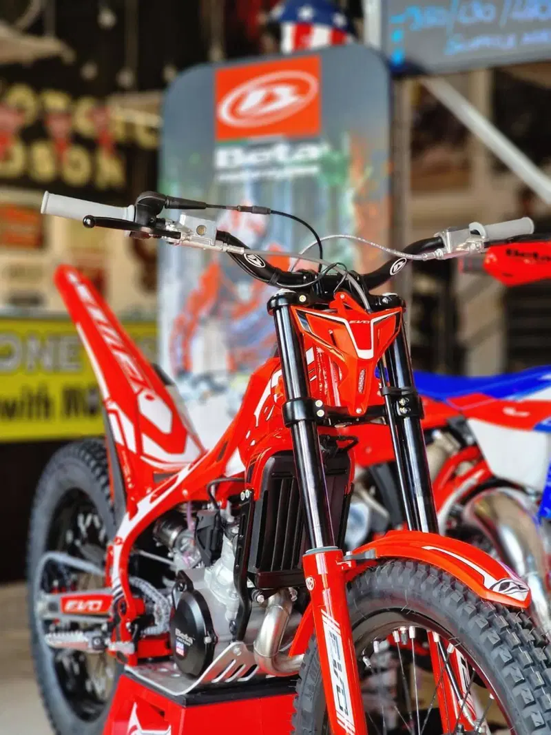 Betamotor Evo 300 SS 2T (2023 - 24) (2)