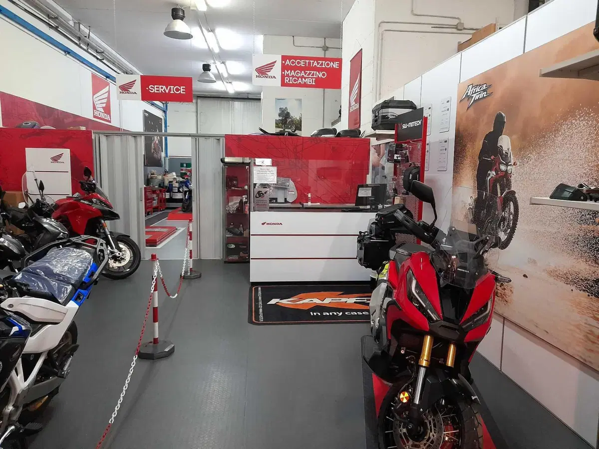 Speedmaster Arezzo: 10 anni di passione con Honda  (2)