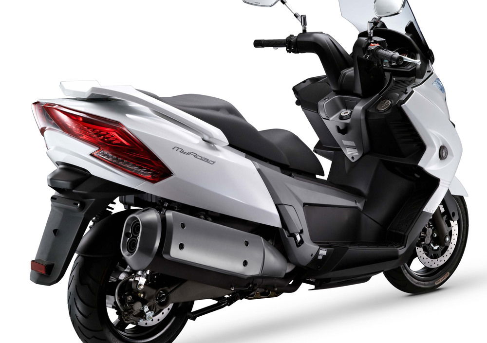 Kymco MyRoad 700i (2012 - 16) (5)