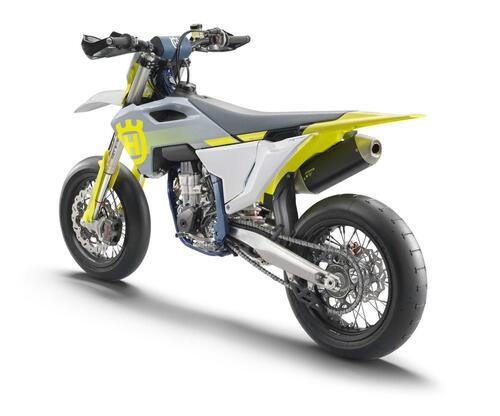 Husqvarna Motorcycles presenta la nuova FS 450 2024 (4)