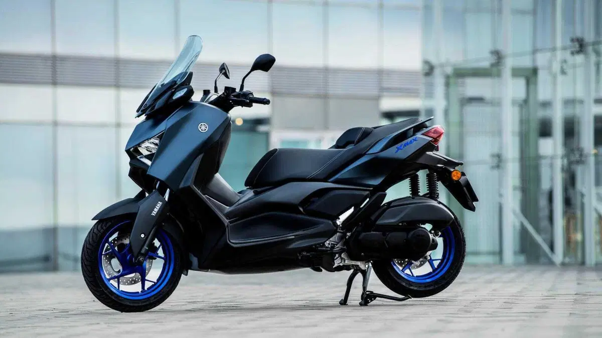 Yamaha XMAX 300 TEST: in continua evoluzione (10)
