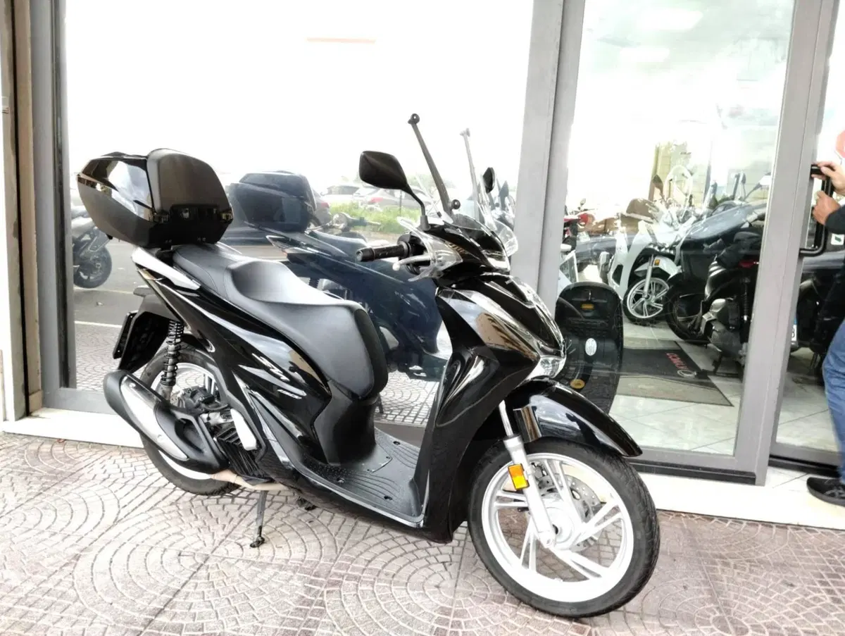 Honda SH 150i (2020 - 23) (4)