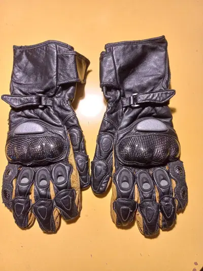 Guanti Gimoto