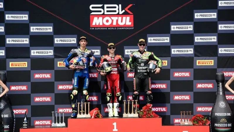 SBK 2023. GP di Spagna. Alvaro Bautista incontrastato vincitore di Gara 1 a Barcellona