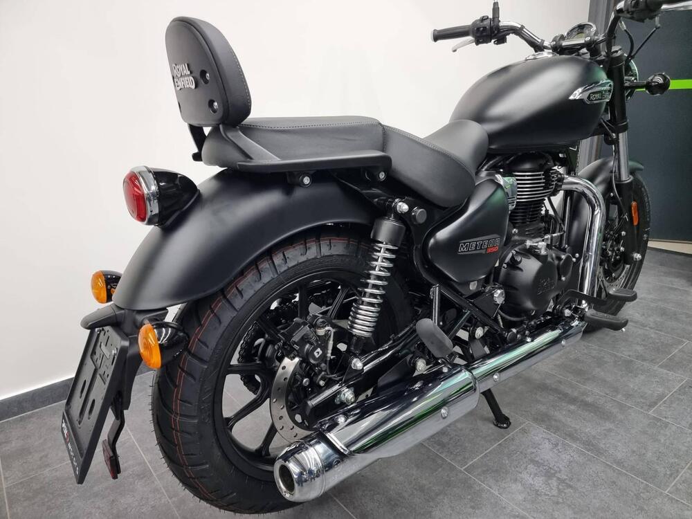 Royal Enfield Meteor 350 Stellar (2021 - 24) (4)