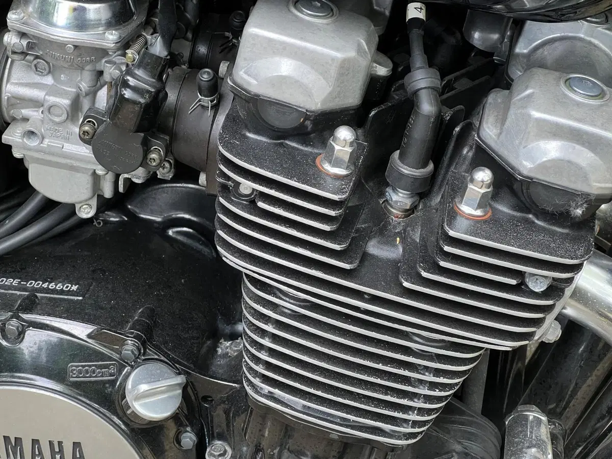 Yamaha XJR 1300 (9)