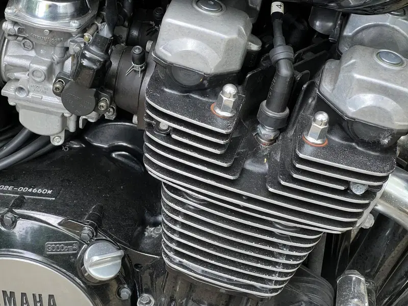 Yamaha XJR 1300 (9)