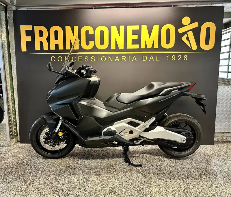 Honda Forza 750 (2025 - 26) (4)