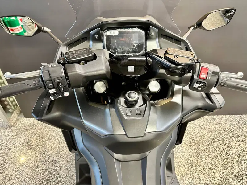 Honda Forza 750 (2025 - 26) (8)