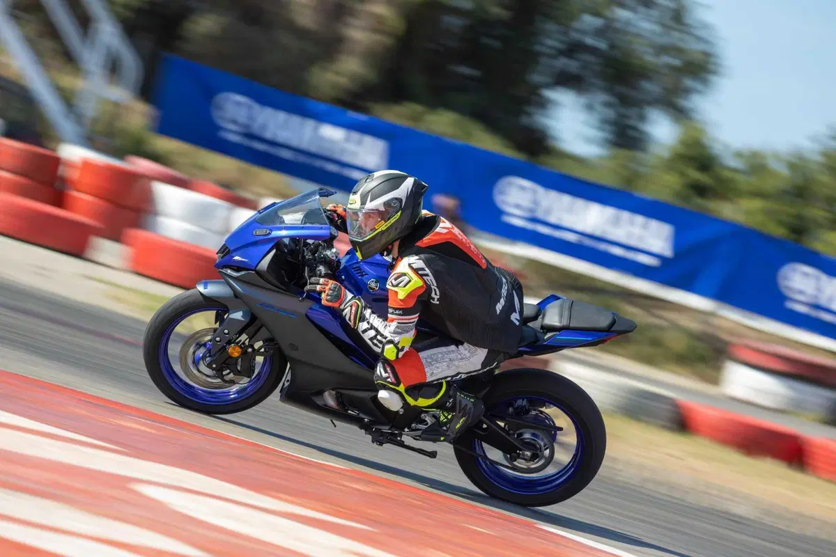 Yamaha R125 2023 TEST: divertente è dire poco (3)