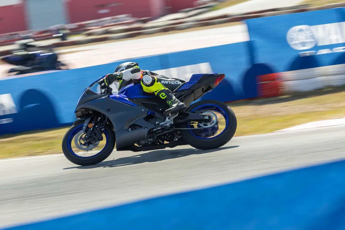 Yamaha R125 2023 TEST: divertente è dire poco (5)