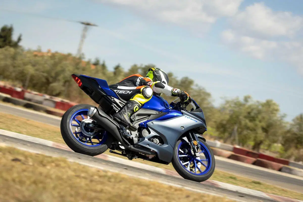Yamaha R125 2023 TEST: divertente è dire poco (7)