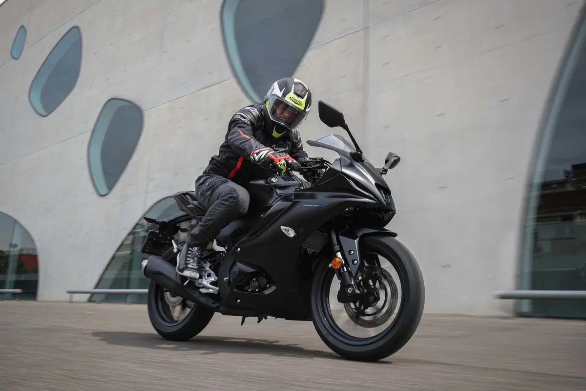Yamaha R125 2023 TEST: divertente è dire poco (11)