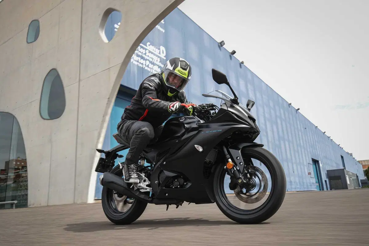 Yamaha R125 2023 TEST: divertente è dire poco (12)