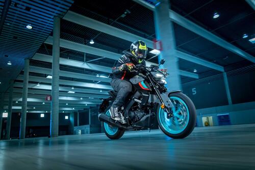 Yamaha MT-125 2023 TEST: la fun bike per i sedicenni [VIDEO] (6)