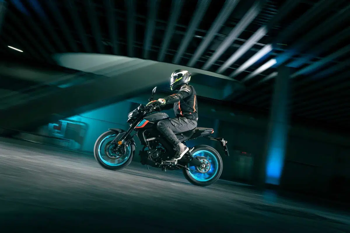 Yamaha MT-125 2023 TEST: la fun bike per i sedicenni [VIDEO] (16)