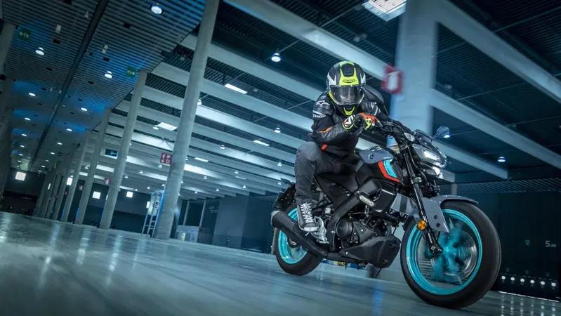Yamaha MT-125 2023 TEST: la fun bike per i sedicenni [VIDEO]